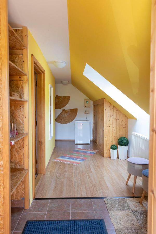 Vyprachtice L.V. Apartment Exterior photo